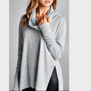 CHERISH TURTLE NECK OVERSIZED SWEATER